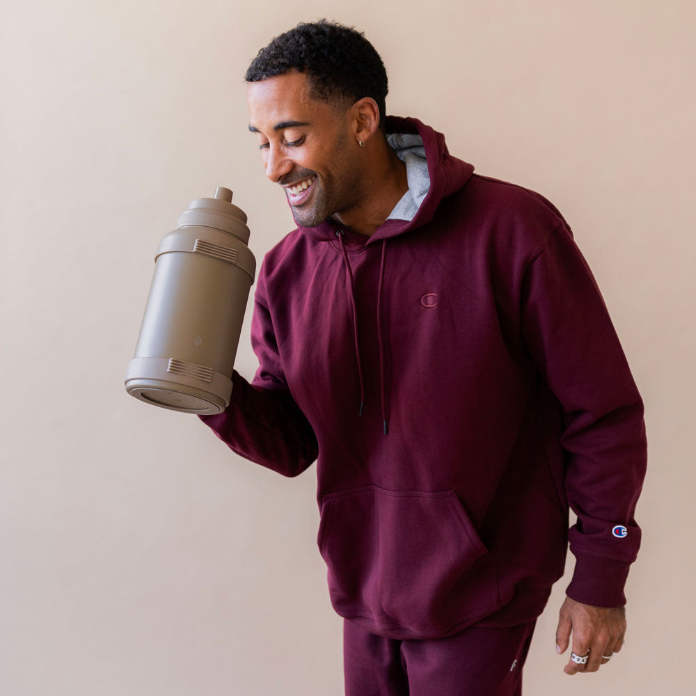 78-oz-titan-bottle-pastel-collection-d4 32_Manna_Website_Lifestyles_Titan_Darker_2.jpg