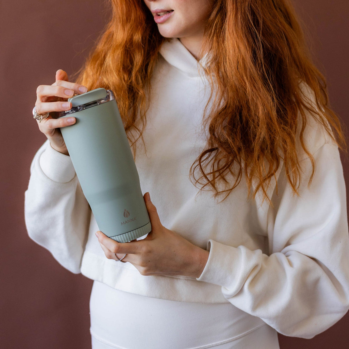 30-oz-groove-tumbler-h8 4Manna_Website_Lifestyles-17.jpg